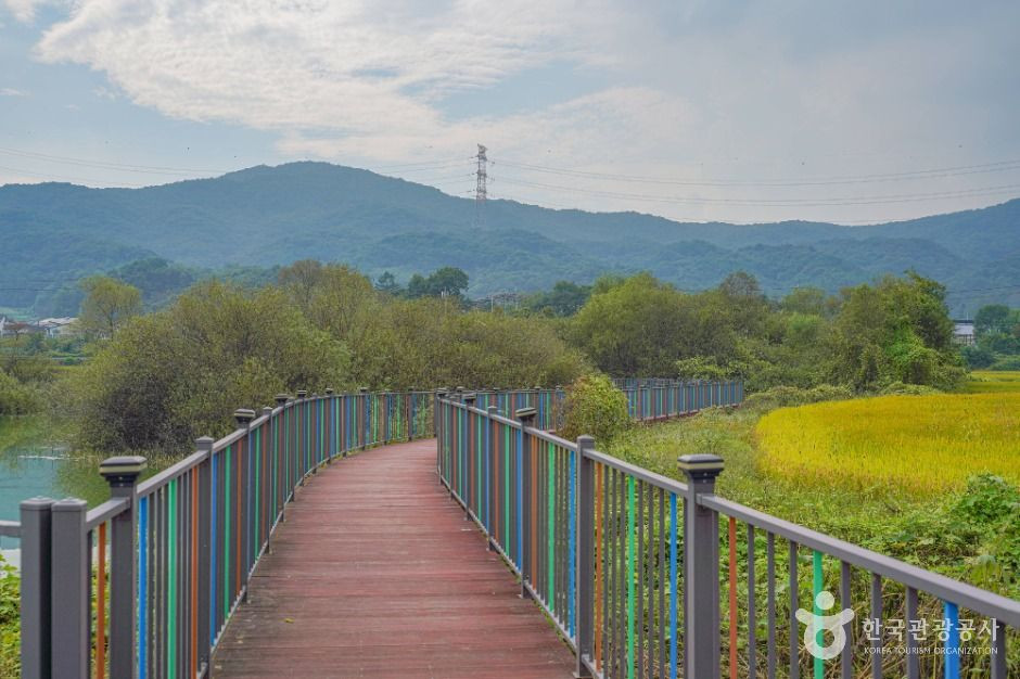 덕산저수지 여행 추천 - 로드트립