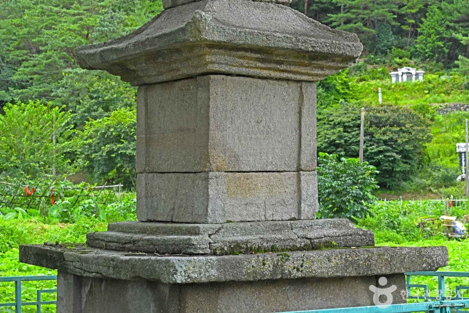 한산사지삼층석탑 여행 추천 - 로드트립