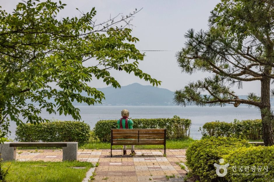 천상병 귀천(歸天) 공원 여행 추천 - 로드트립