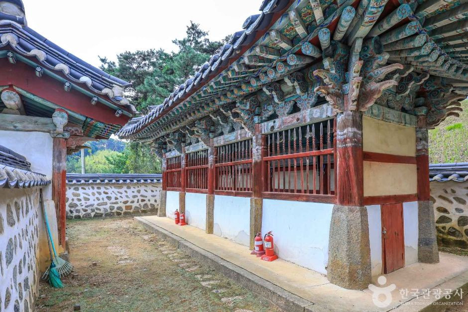 서흥김씨삼강정문 여행 추천 - 로드트립