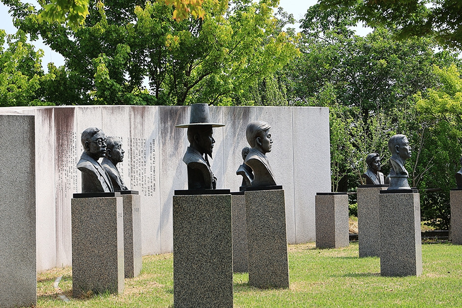강릉 3·1운동 기념공원 여행 추천 - 로드트립