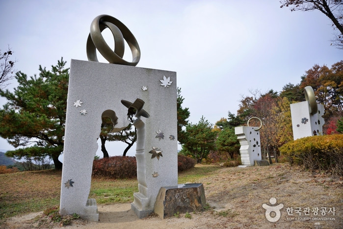 박달재목각공원 여행 추천 - 로드트립