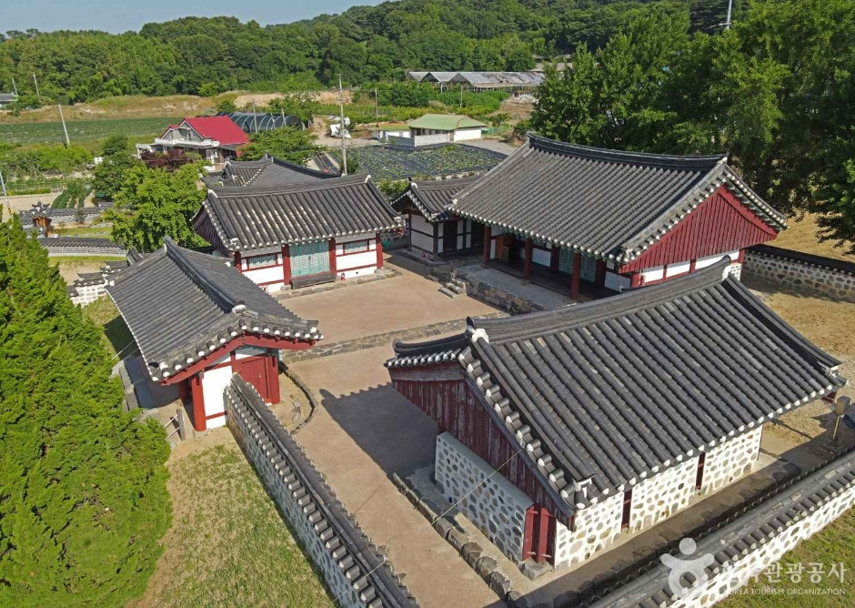 면천향교 여행 추천 - 로드트립