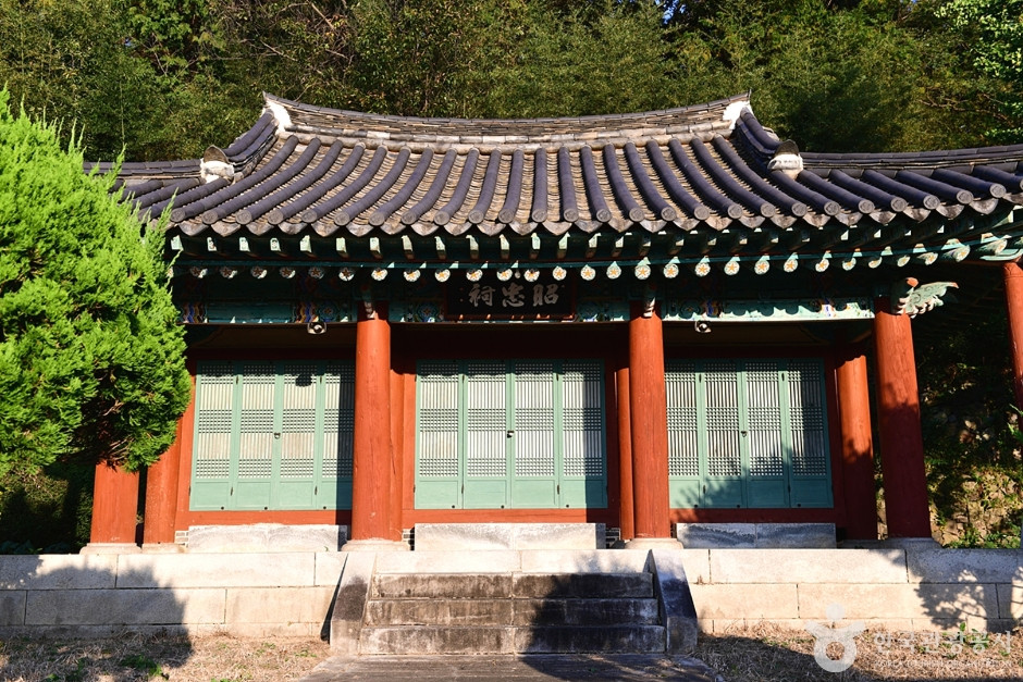 나대용생가및묘소 여행 추천 - 로드트립