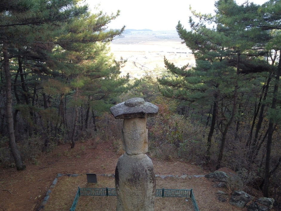 예산 삽교읍 석조보살입상 여행 추천 - 로드트립