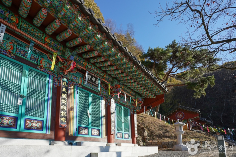 장춘사(함안) 여행 추천 - 로드트립