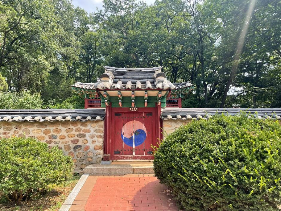 사세충렬문 여행 추천 - 로드트립