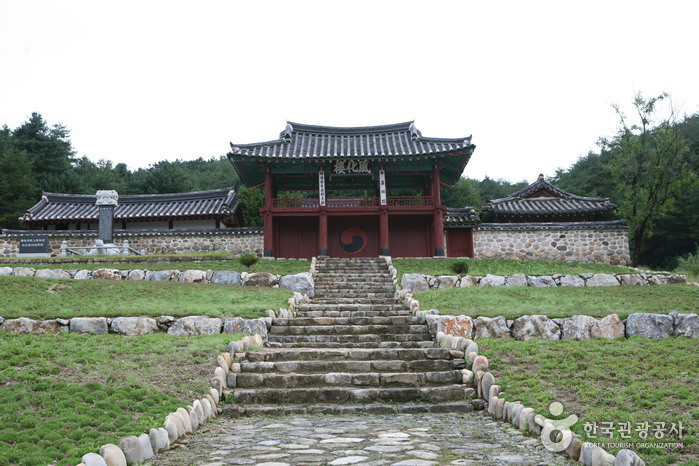 평창향교 여행 추천 - 로드트립
