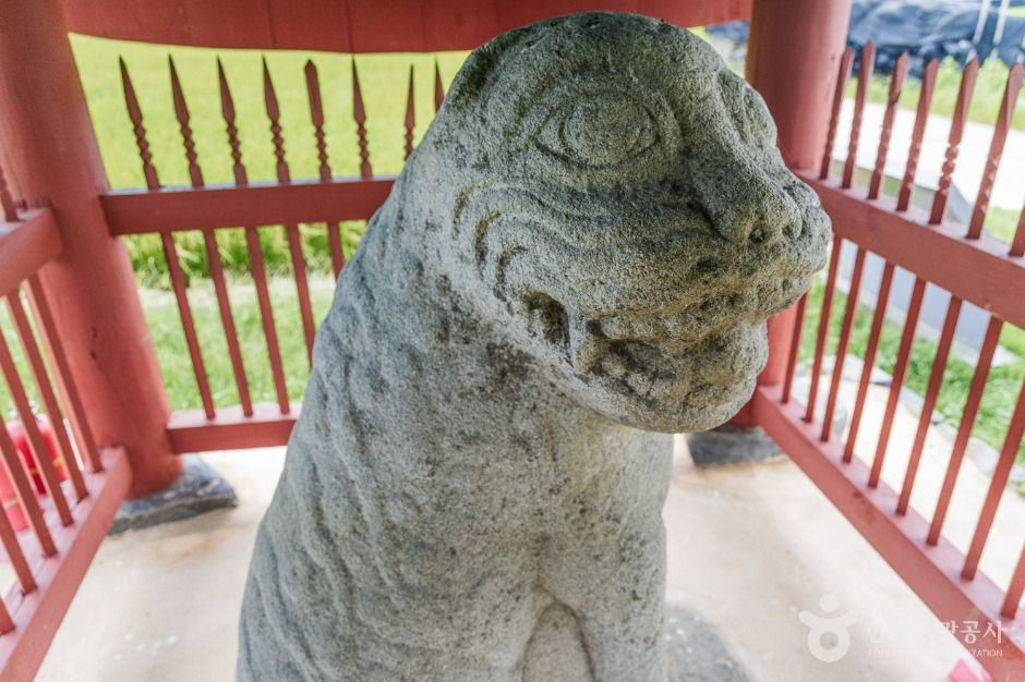 금산 천내리 용호석 여행 추천 - 로드트립