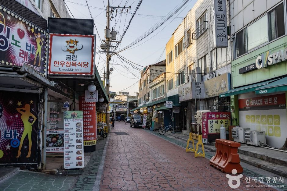 서문풍물야시장&서문시장삼겹살거리 여행 추천 - 로드트립