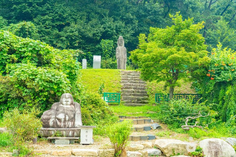 안성죽산리석불입상 여행 추천 - 로드트립