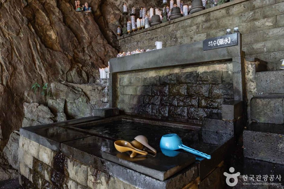 산방굴사(제주) 여행 추천 - 로드트립