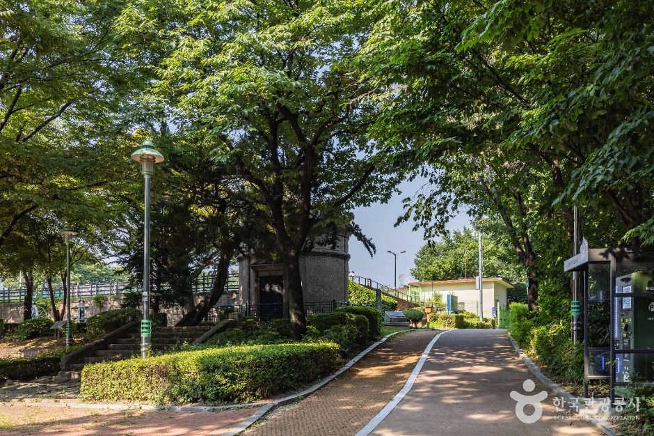 송현배수지제수변실 여행 추천 - 로드트립