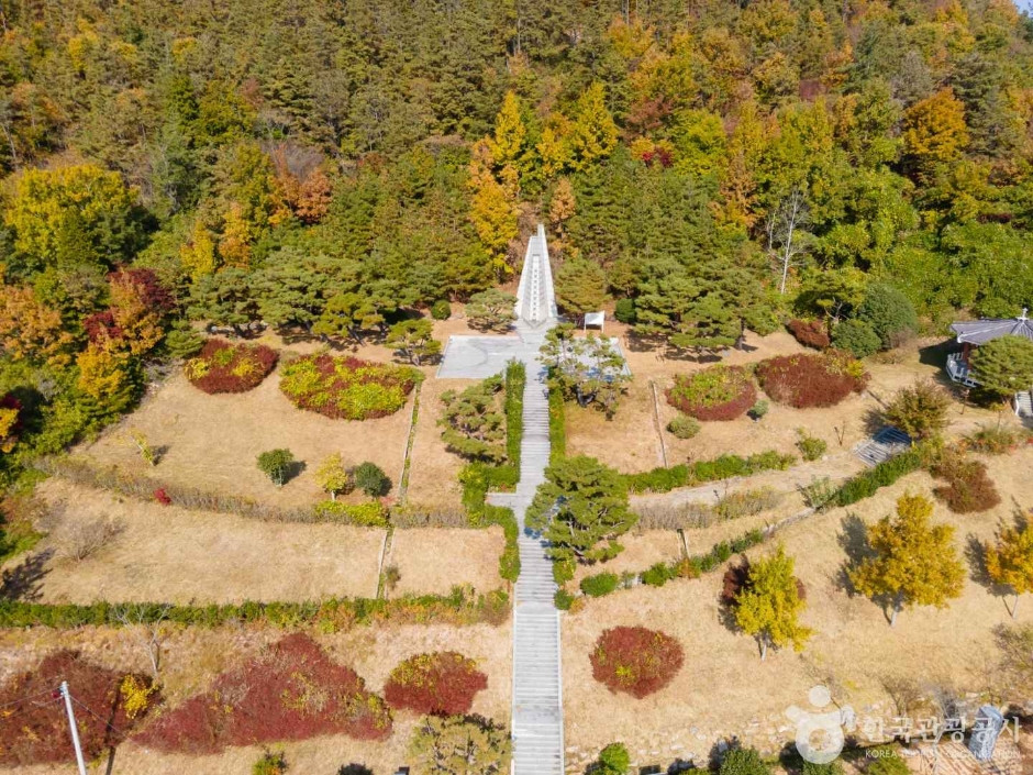 동학농민혁명기념탑 여행 추천 - 로드트립