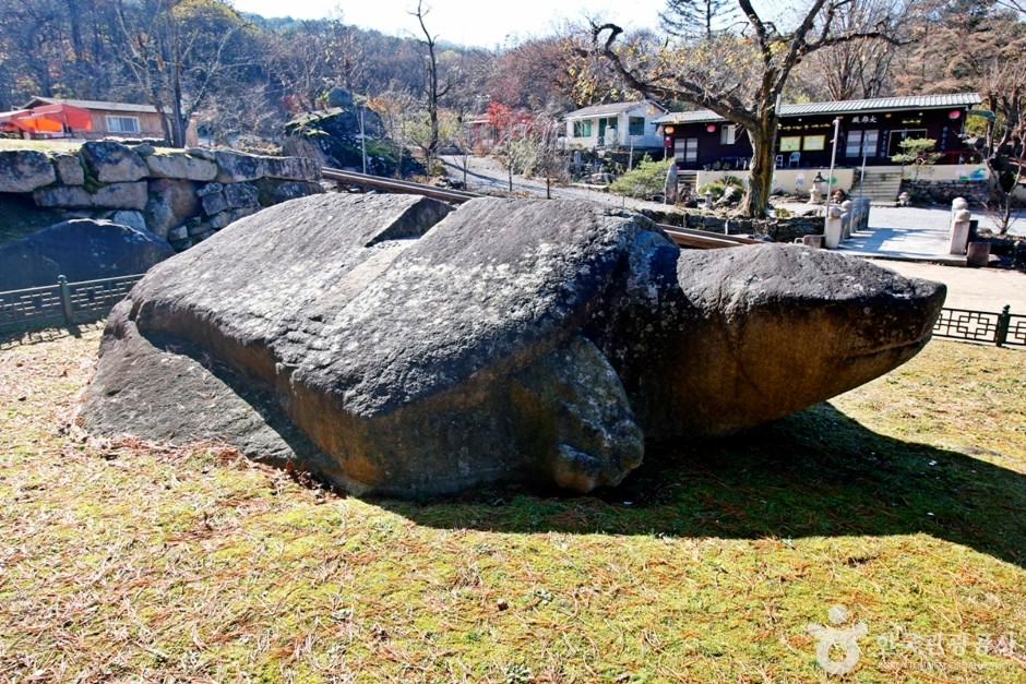 충주 미륵대원지 석조귀부 여행 추천 - 로드트립
