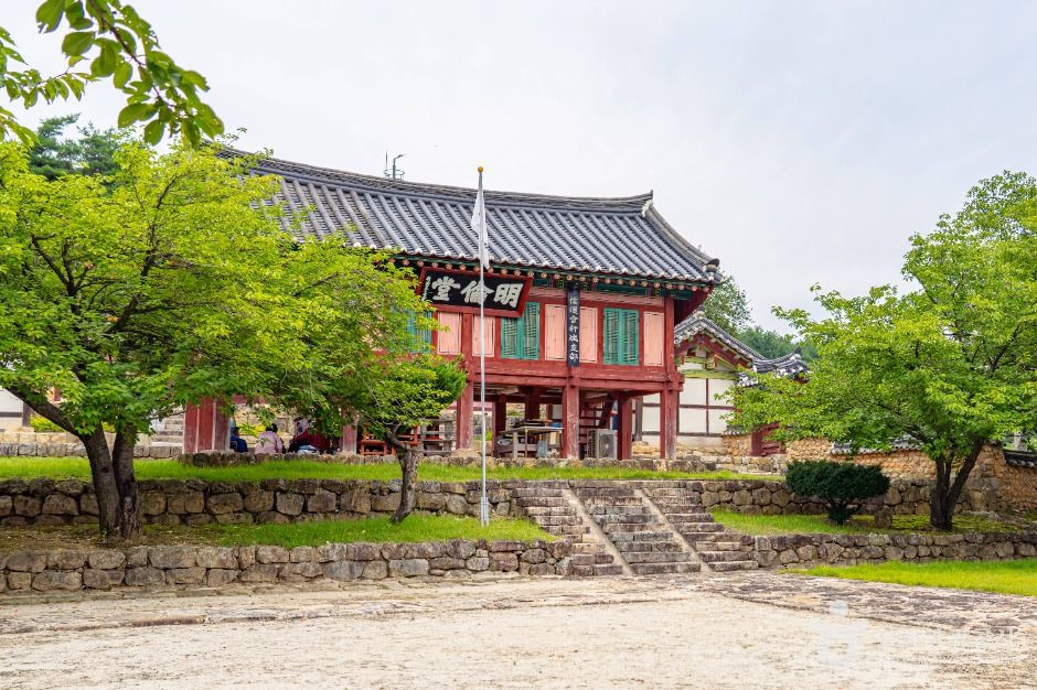 간성향교 여행 추천 - 로드트립