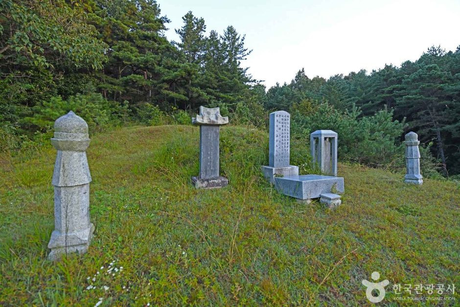 춘천한백록묘역 여행 추천 - 로드트립