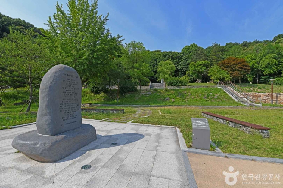 공주 우금치 전적 여행 추천 - 로드트립