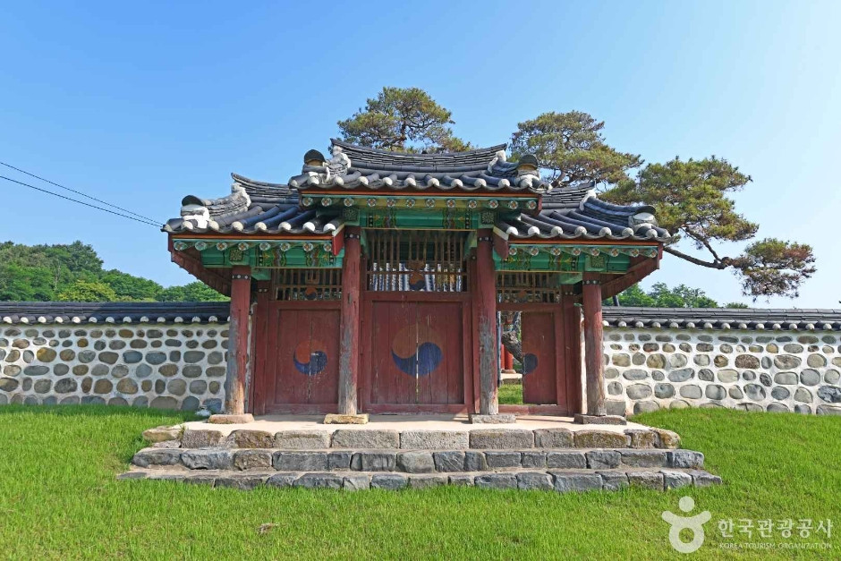 석성향교 여행 추천 - 로드트립