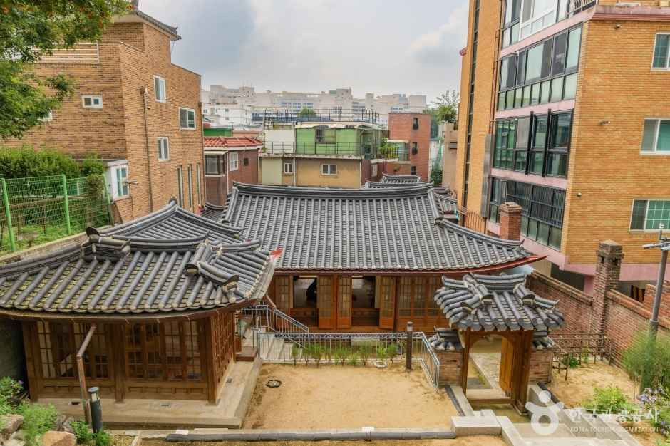 필운동 홍건익 가옥 여행 추천 - 로드트립