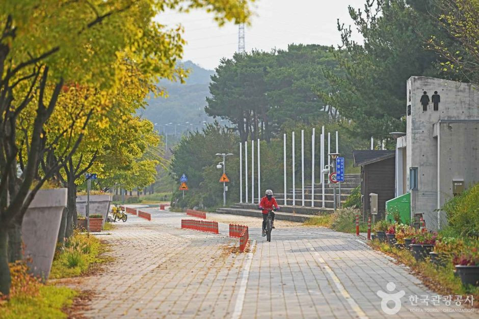 경인아라뱃길 검암공원 여행 추천 - 로드트립
