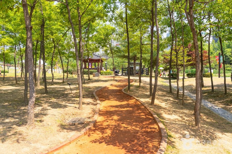 오산 고인돌공원 여행 추천 - 로드트립