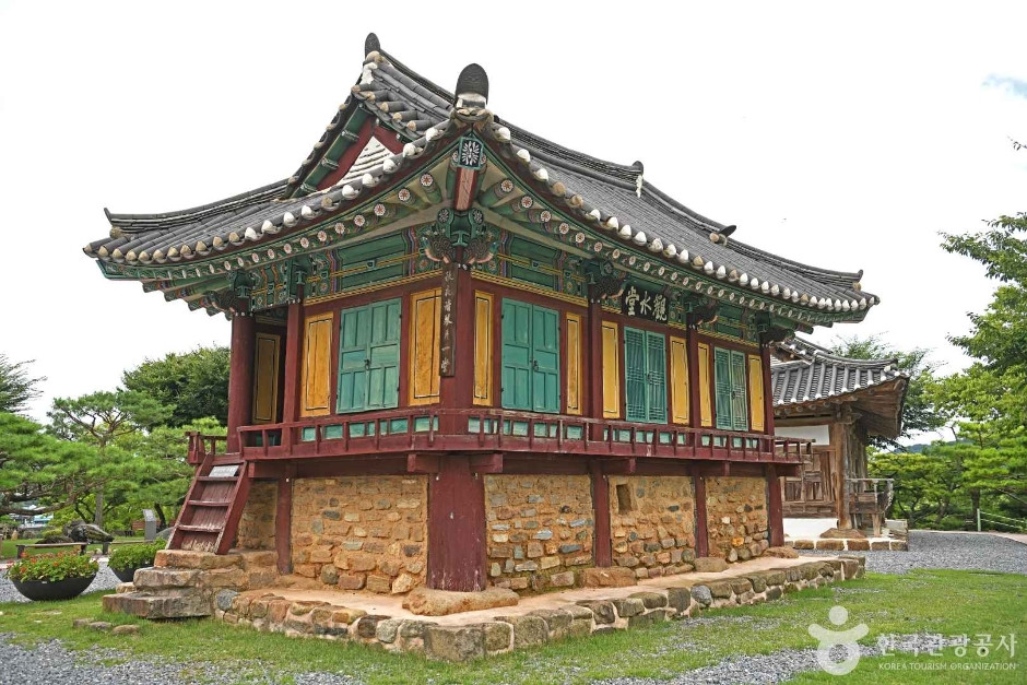 제천 청풍 응청각 여행 추천 - 로드트립