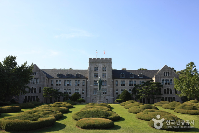 서울 고려대학교 본관 여행 추천 - 로드트립