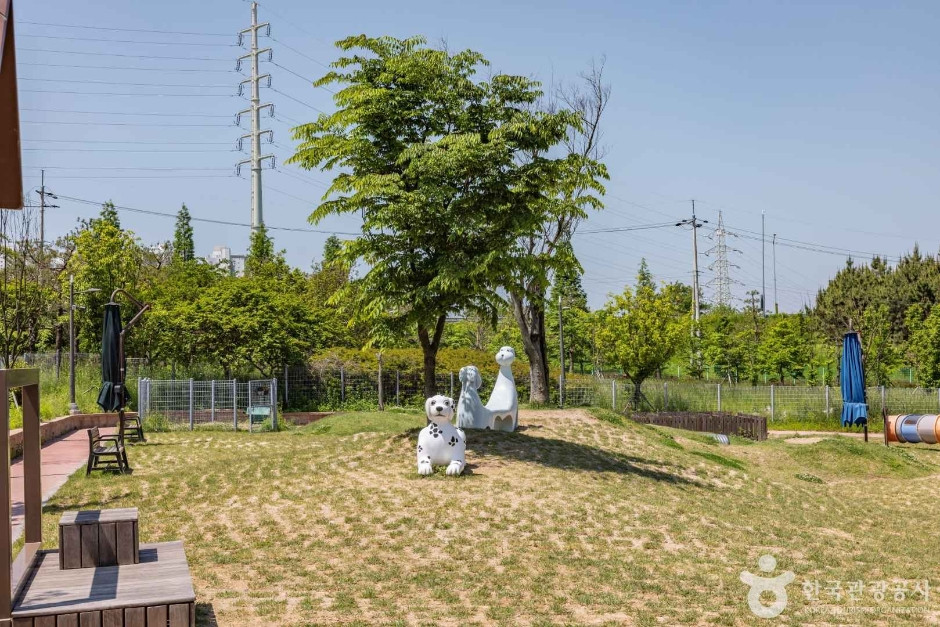 진주휴게소반려견놀이터 여행 추천 - 로드트립