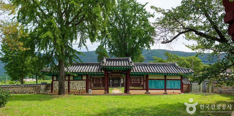 남포관아문 여행 추천 - 로드트립
