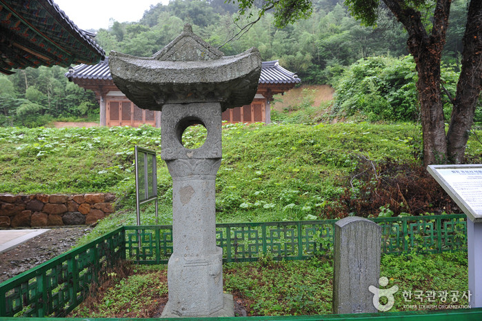 용천사 석등 여행 추천 - 로드트립