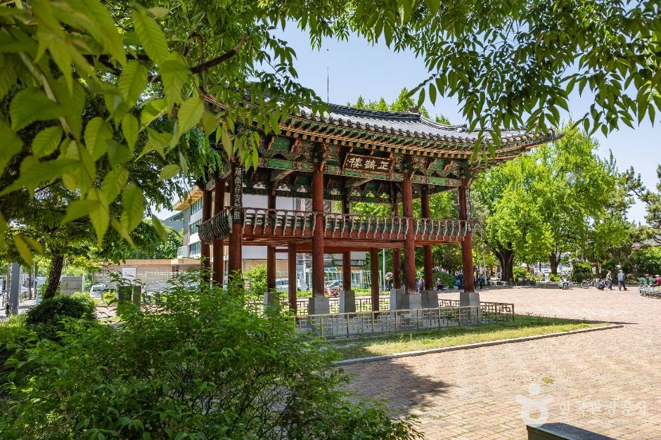 청주 충청도병마절도사영문 여행 추천 - 로드트립