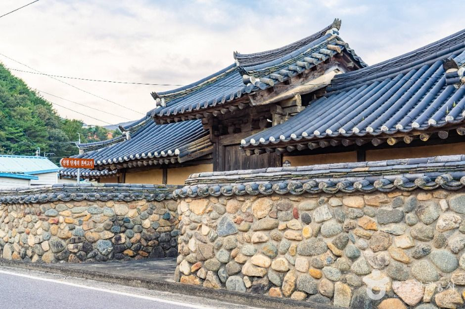 산청 단계마을 옛 담장 여행 추천 - 로드트립