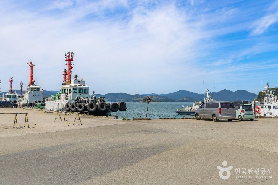 삼천포신항 여행 추천 - 로드트립