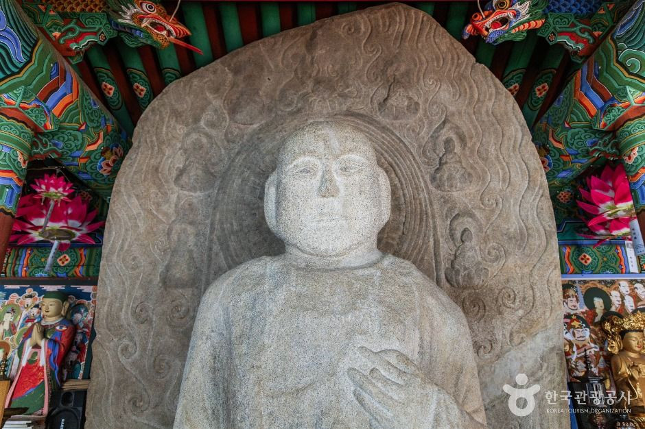 익산 연동리 석조여래좌상 여행 추천 - 로드트립