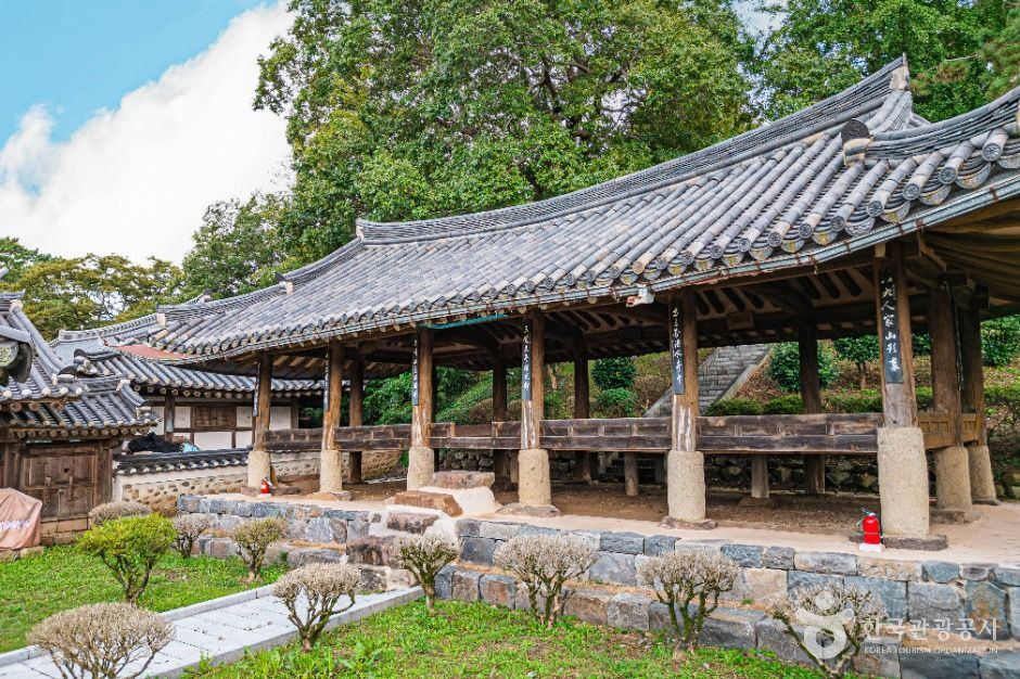 보산정사 여행 추천 - 로드트립