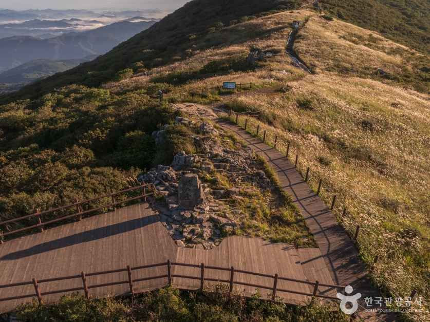 무등산국립공원(광주) 여행 추천 - 로드트립