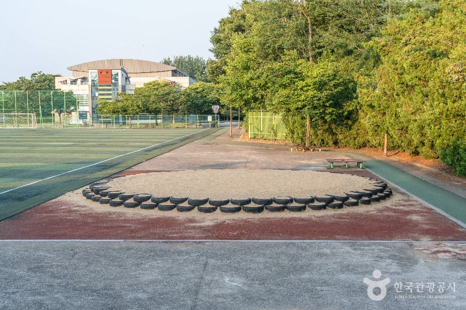 팽성레포츠공원 여행 추천 - 로드트립