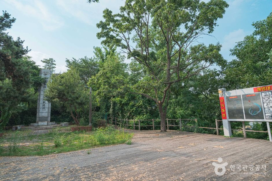 해병대 104고지 전적비 여행 추천 - 로드트립