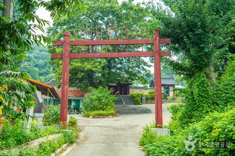 죽산향교 여행 추천 - 로드트립