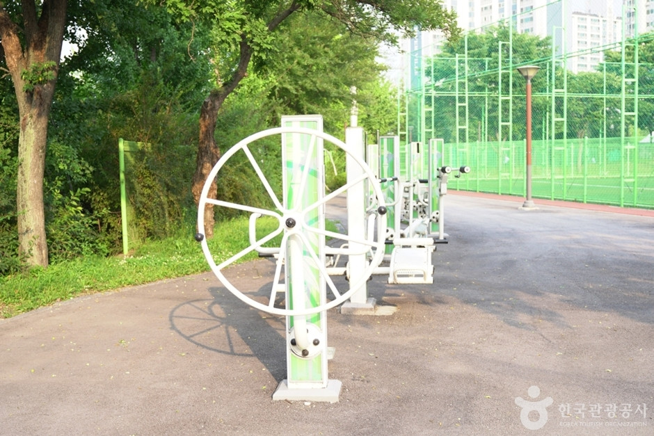 곤제근린공원 여행 추천 - 로드트립