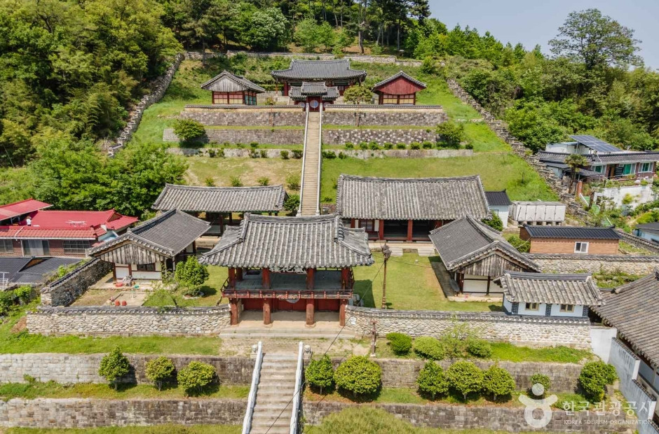 진주향교 여행 추천 - 로드트립