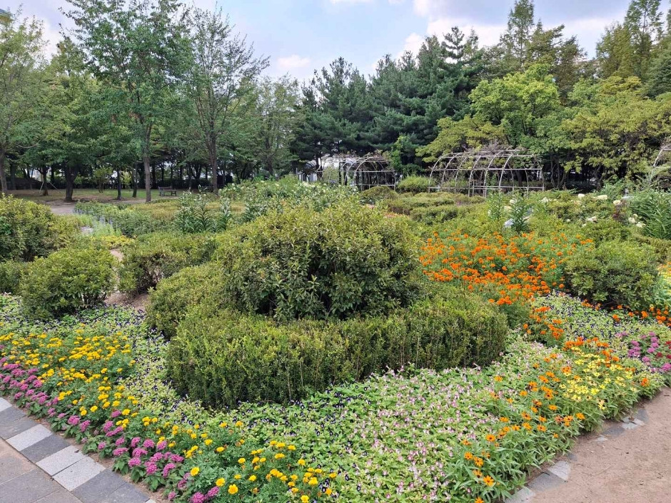 대현산배수지공원·대현산배수지공원 모노레일 여행 추천 - 로드트립