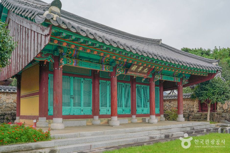 구고사 및 김완장군부조묘 여행 추천 - 로드트립
