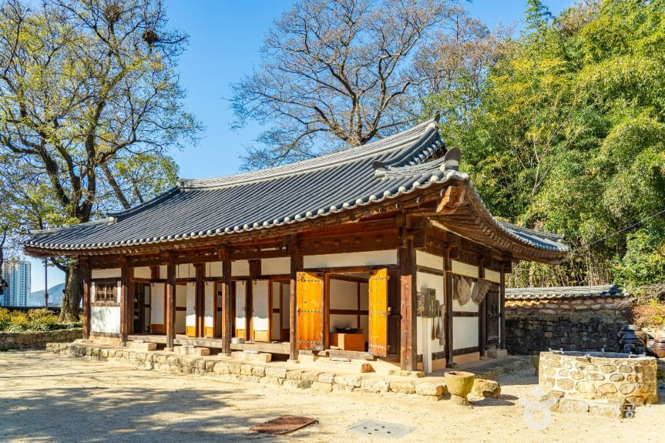 이충무공자당기거지 여행 추천 - 로드트립