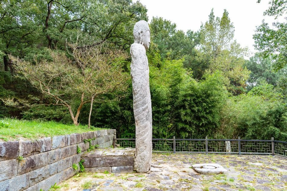 아산 평촌리 석조약사여래입상 여행 추천 - 로드트립
