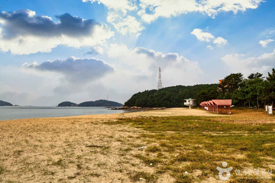 승봉도 이일레 해변 여행 추천 - 로드트립