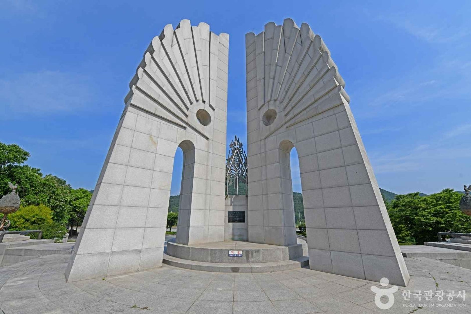웅비탑 여행 추천 - 로드트립