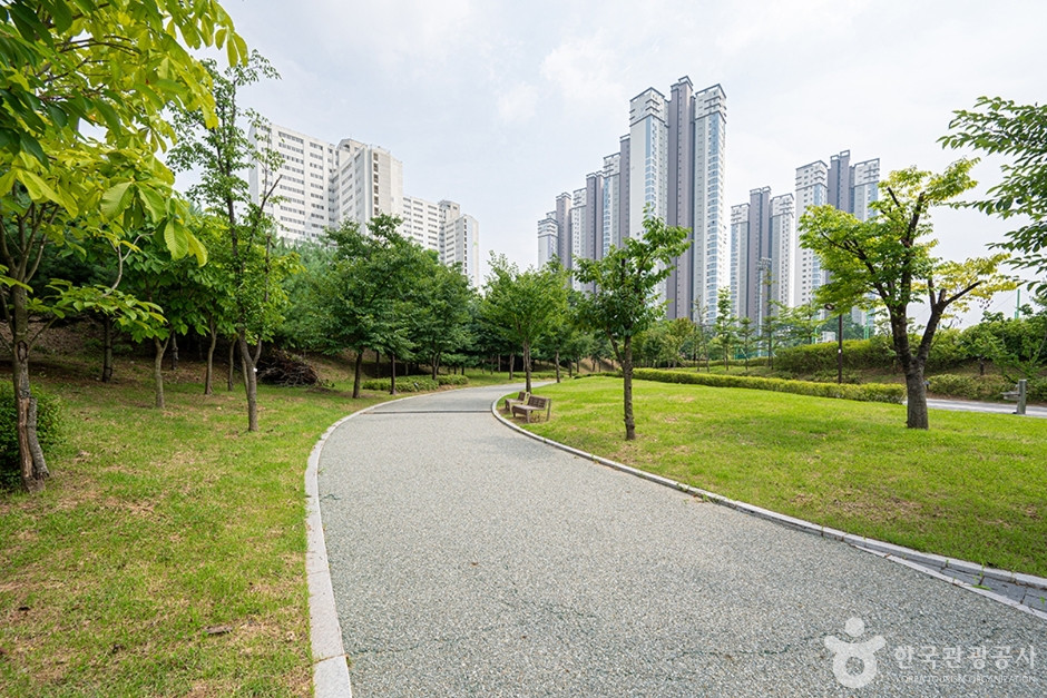 남양체육공원 여행 추천 - 로드트립