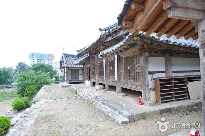김제향교 여행 추천 - 로드트립